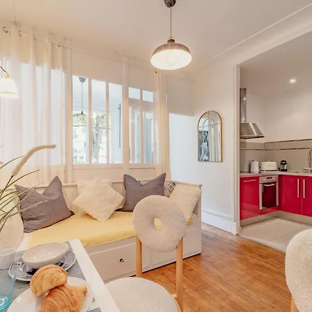Central, Calme Avec Parking Apartamento *